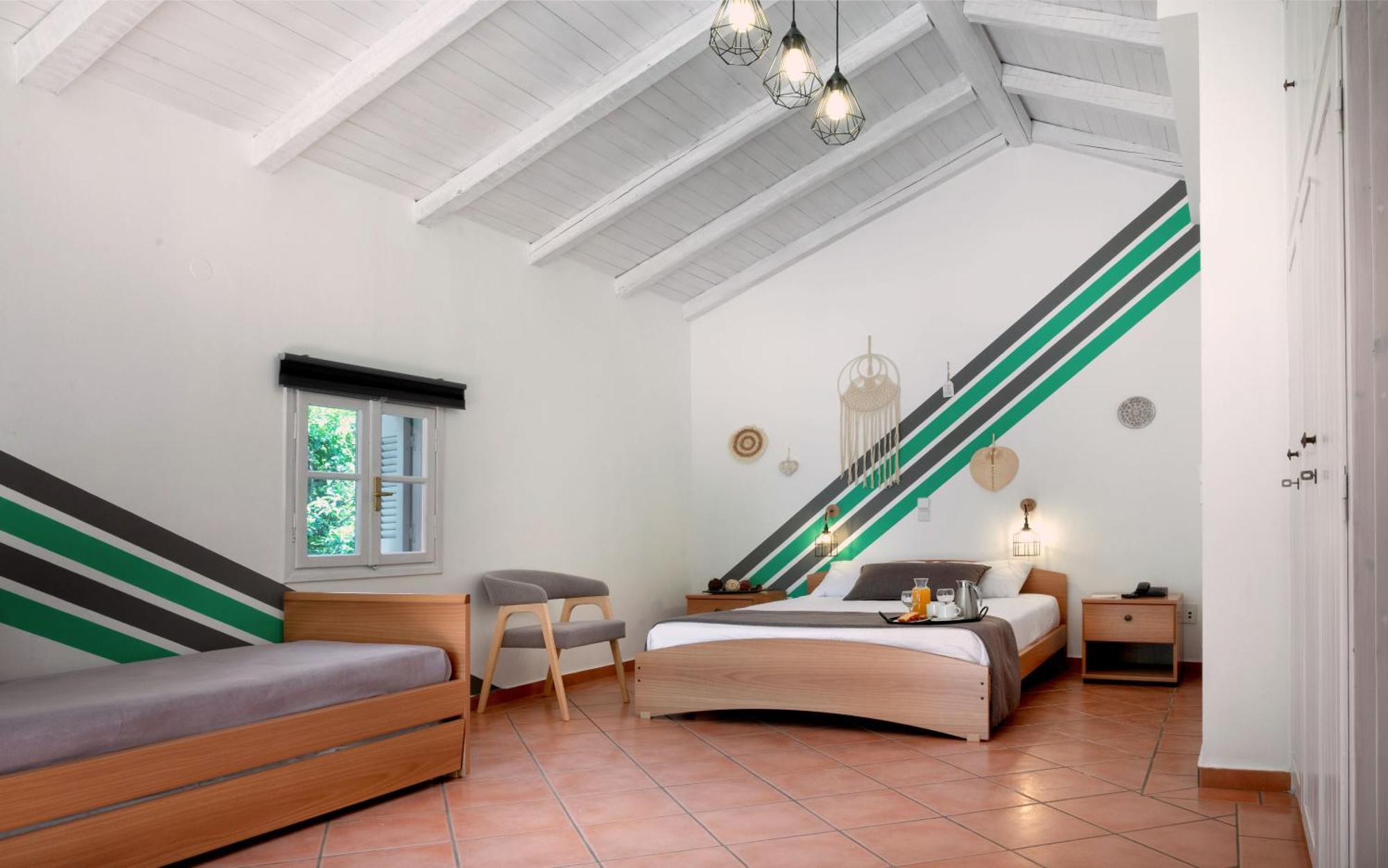 Hotel The Grove Seaside 4*